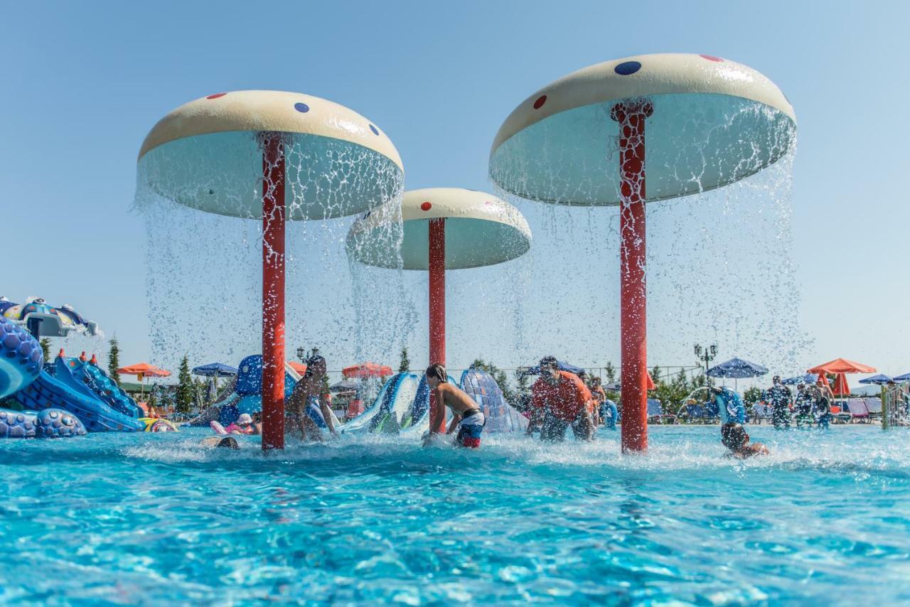 Caretta Beach Resort & Waterpark Kalamákion Eksteriør bilde