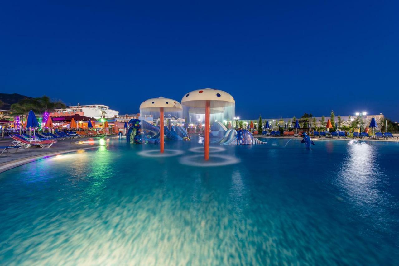 Caretta Beach Resort & Waterpark Kalamákion Eksteriør bilde