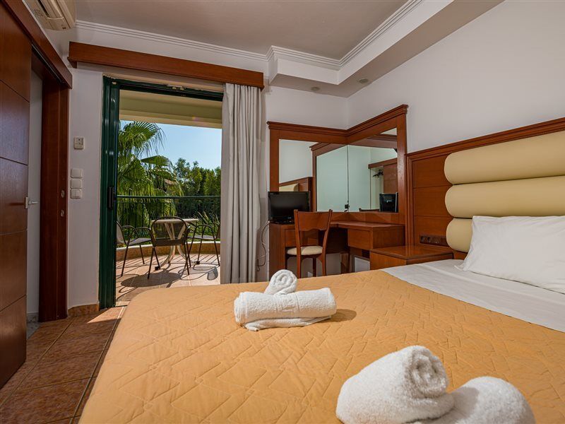 Caretta Beach Resort & Waterpark Kalamákion Eksteriør bilde