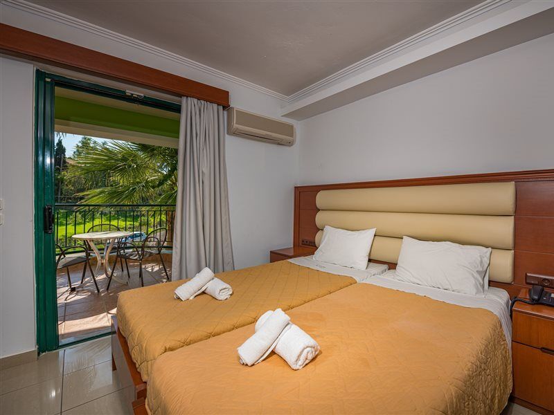 Caretta Beach Resort & Waterpark Kalamákion Eksteriør bilde