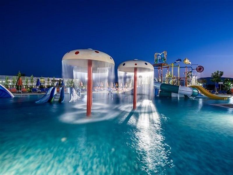 Caretta Beach Resort & Waterpark Kalamákion Eksteriør bilde
